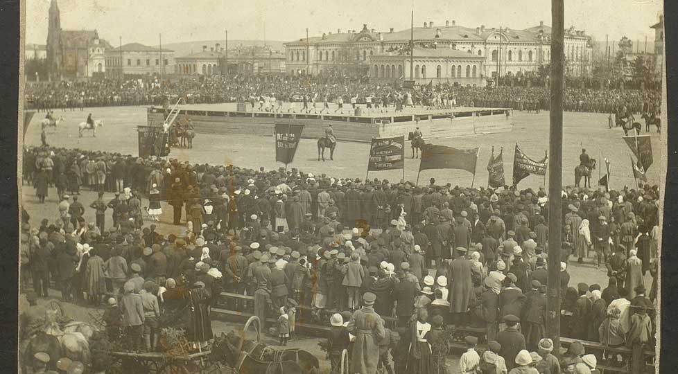 Иркутский первомай, Охлопков, Маяковский