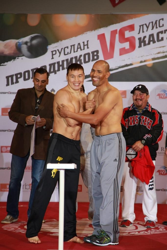 Руслан Проводников - Хосе Луис Кастильо