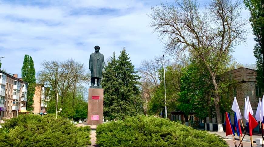 Сальск встречает Первомай. Площадь Ленина в г. Сальске Ростовской области. Фото автора канала