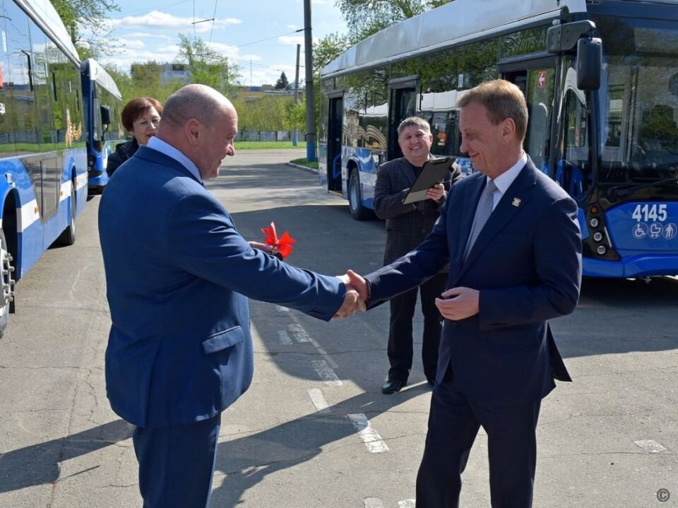    Торжественная передача новых троллейбусов в Барнауле. Источник: Пресс-служба администрации Барнаула