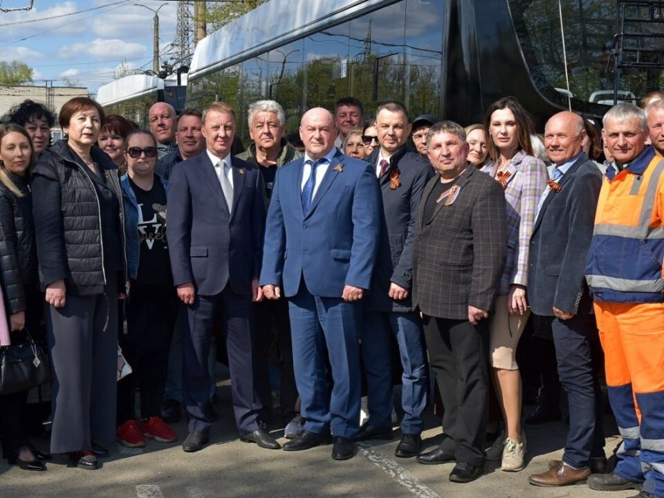    Торжественная передача новых троллейбусов в Барнауле. Источник: Пресс-служба администрации Барнаула