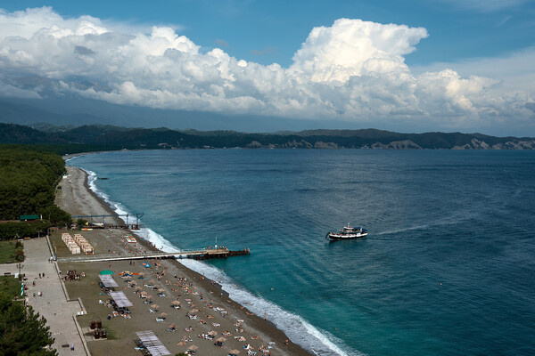    Городской пляж города Пицунды на берегу Черного моря в Абхазии / Алексей Даничев/РИА Новости