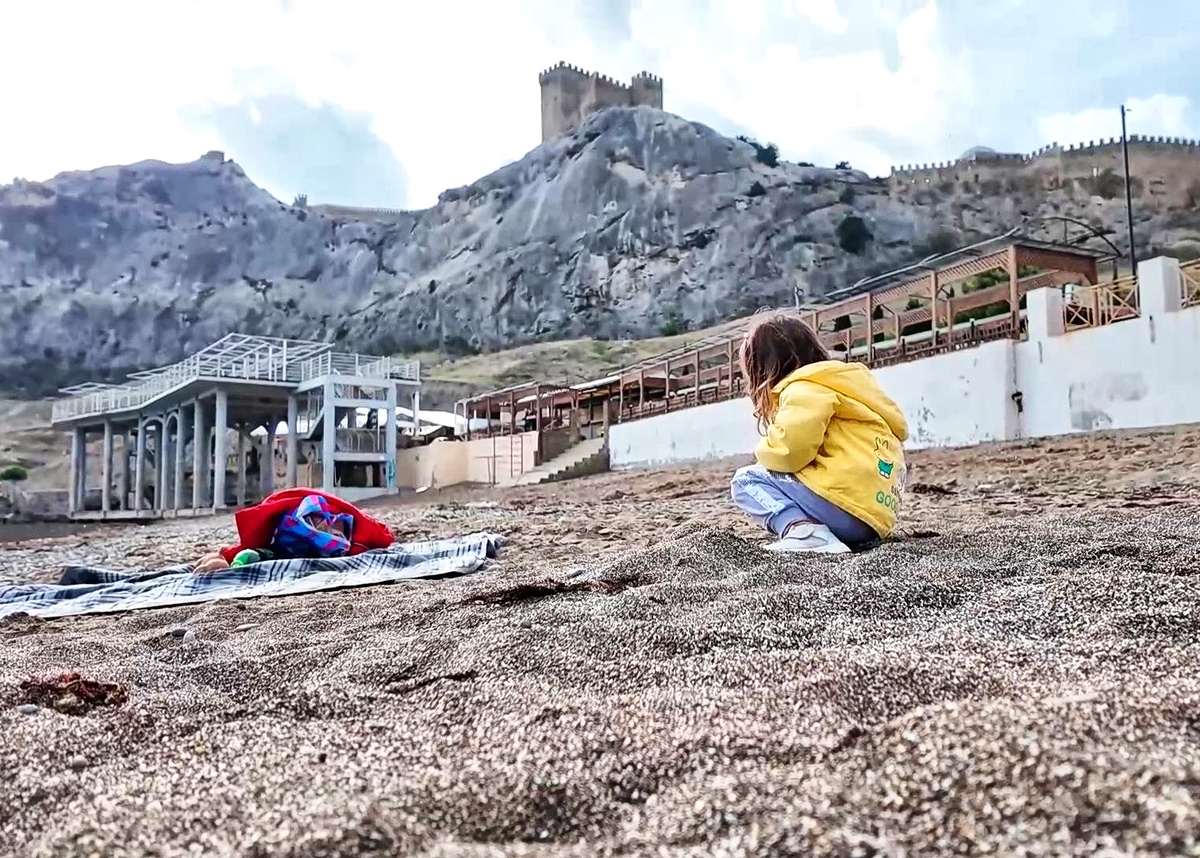 прекрасный пляж в Судаке