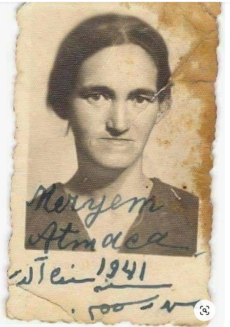 Марьям Атмаджа (Нигматуллина-Буби) в 1941 г.