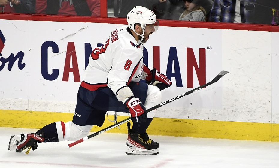    Гол Овечкина помог «Вашингтону» выиграть серию у «Монреаля». Фото: Global Look Press