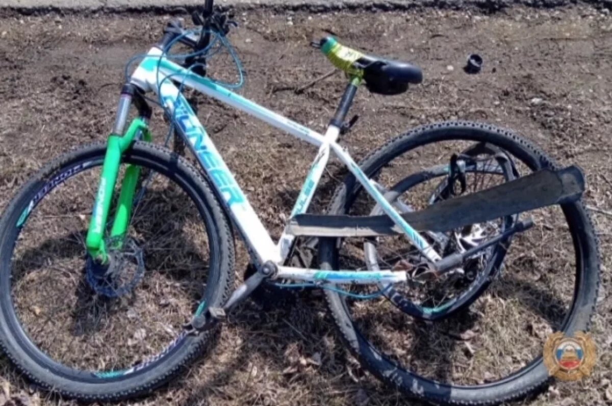    Водитель насмерть сбил велосипедиста и скрылся в Иркутской области