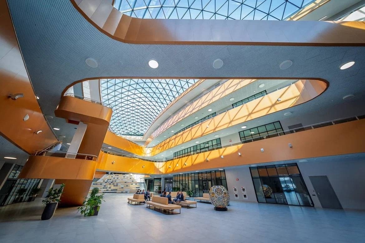    Для жизни и для работы