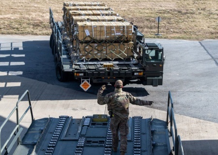    Администрация Трампа разблокировала коммерческие поставки оружия Киеву