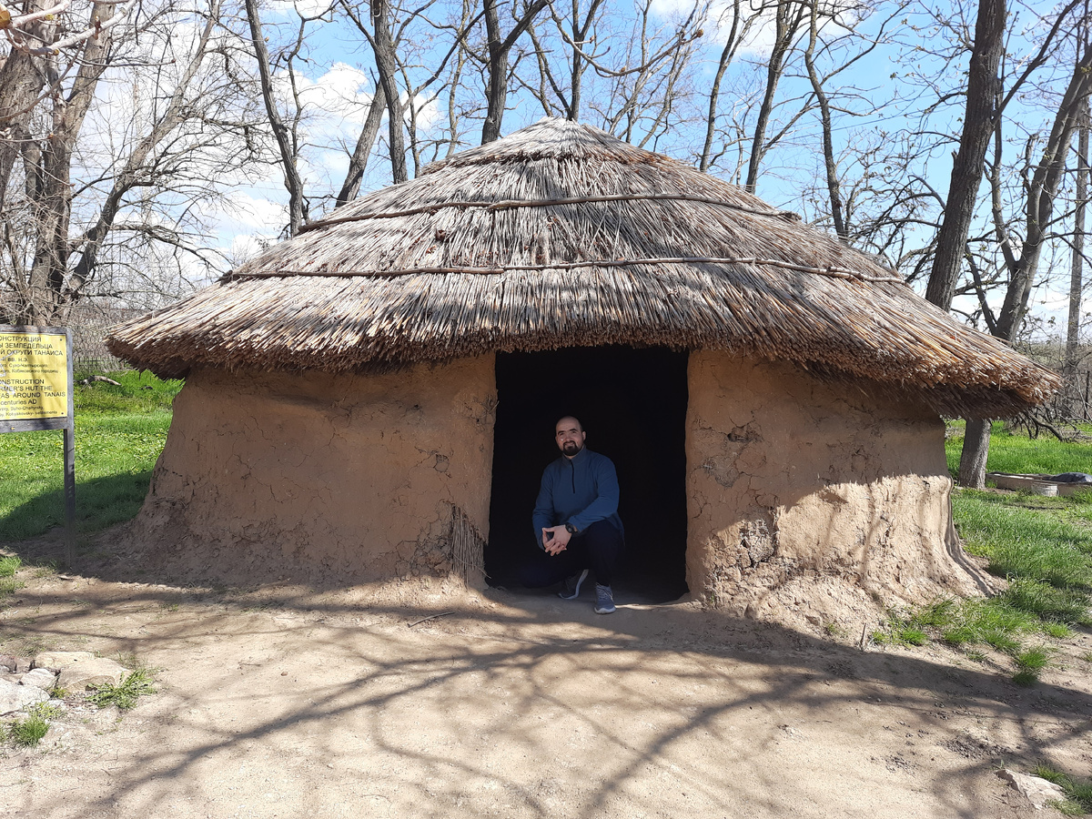 Хижина древних жителей.