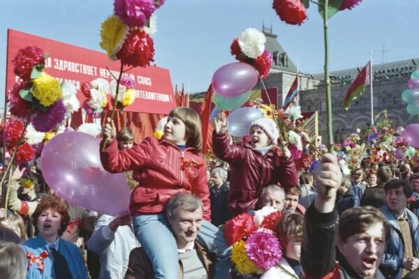 Советские первомайские фотографии: история праздника в кадрах. Фото © ТАСС / Лев Портер
