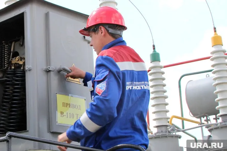 Мужчина получил множественные ожоги по всему телу
Фото: Игорь Меркулов © URA.RU