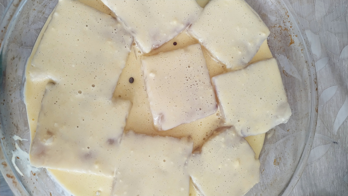 Обмакиваем филе минтая в кляре