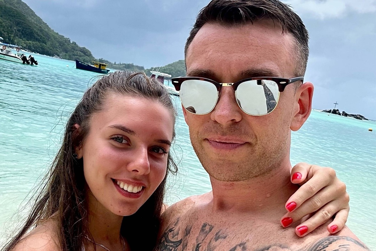     «Месяц ада»: у умершего от укуса малярийного комара Владислава Ларионова осталась беременная жена