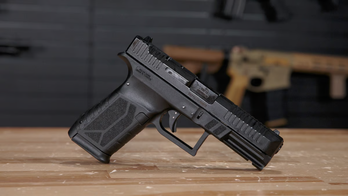 9-миллиметровый Adler AD-9 очень похож на Glock 19.