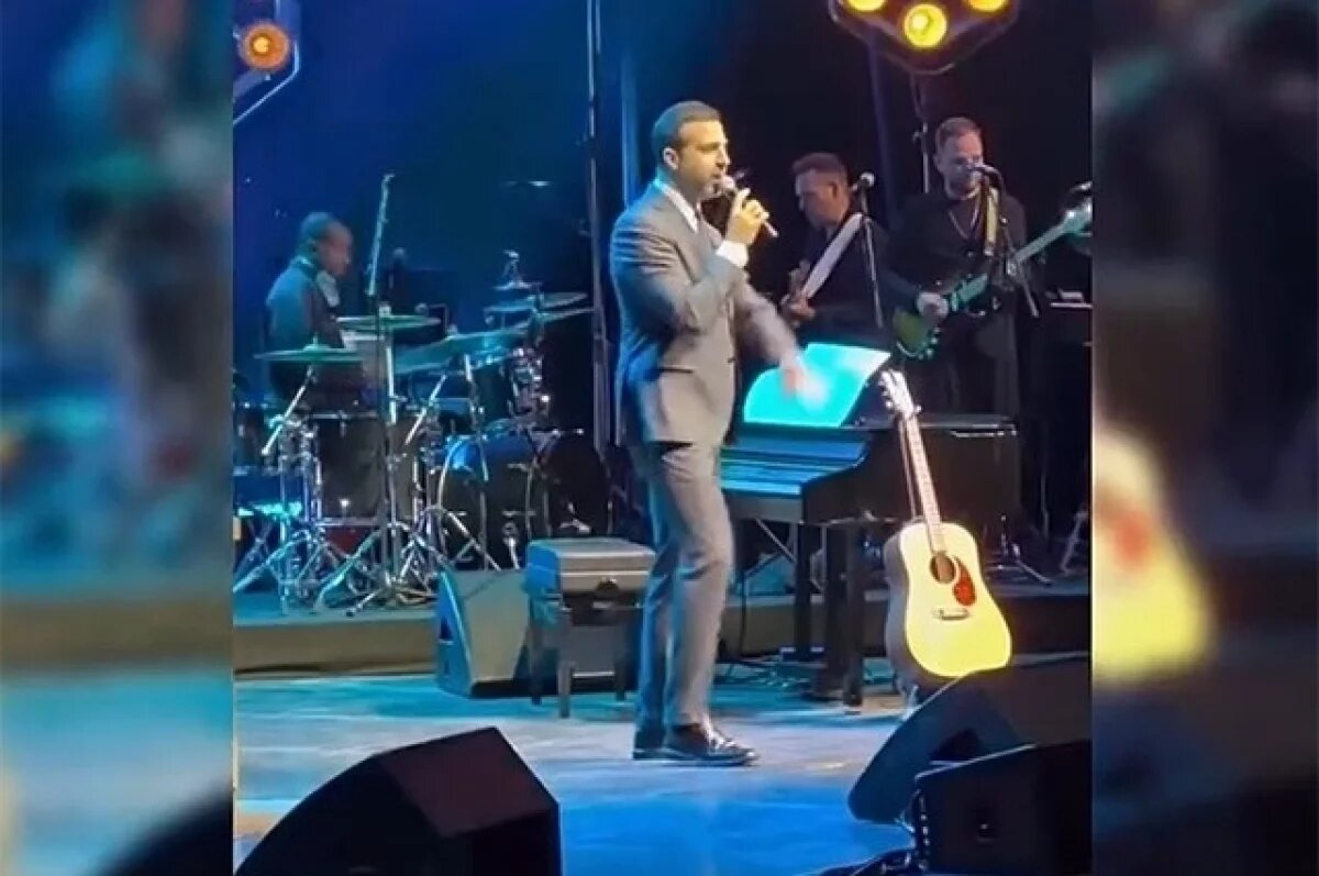     С таким номером можно выступать разве что за столом, в пьяной компании старых друзей.