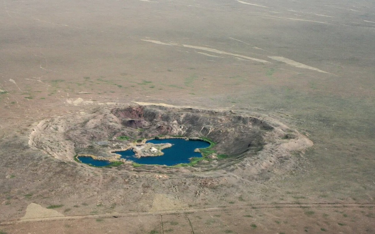    Озеро Чаган напоминает о том, насколько разрушительно ядерное оружие. Источник изображения: IFL Science