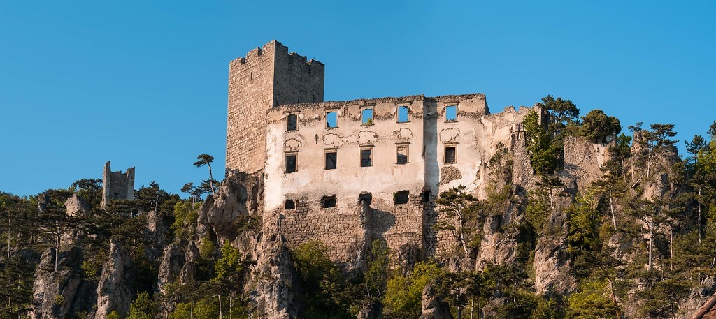 ТАЙНЫ СТАРЫХ ЗАМКОВ или ГДЕ ЖИВУТ ПРИВИДЕНИЯ ч.4