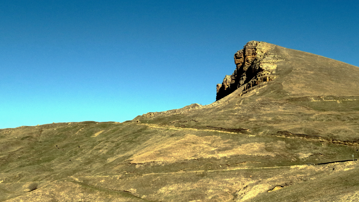 “Гумбаши” в переводе с карачаевского “песчаная вершина”. Фото автора.