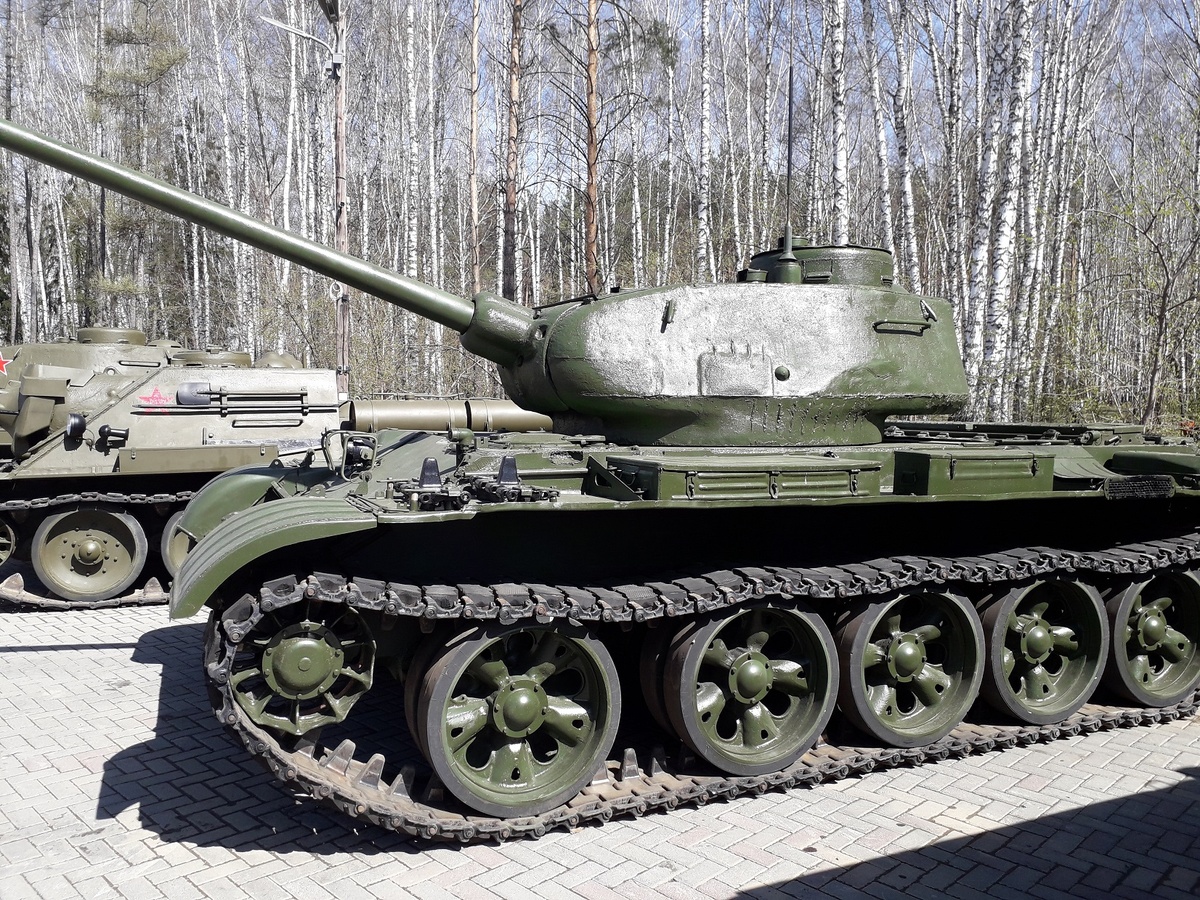 Средний танк Т-44