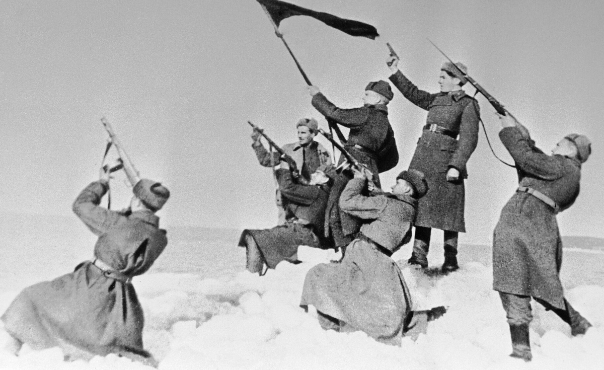 Салют в честь выхода к заливу Фришес-Хафф (ныне Калининградский залив).