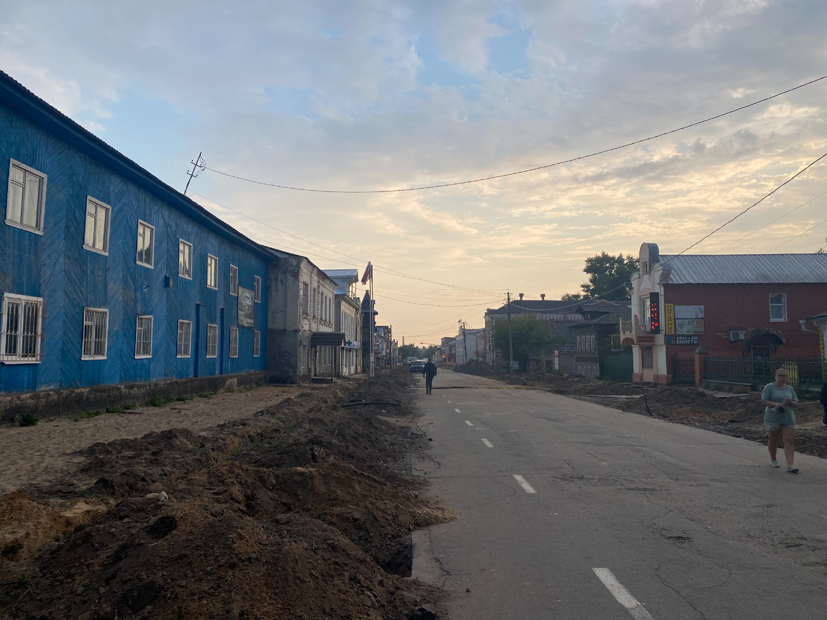 Одна из главных улиц города Кимры в 2022 году