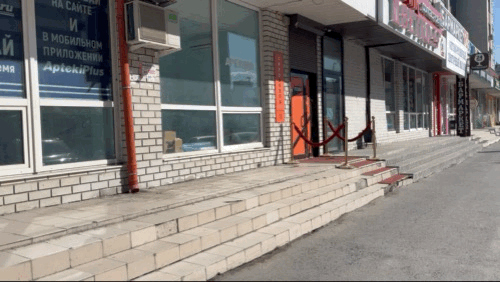 Это я только пришел в школу.