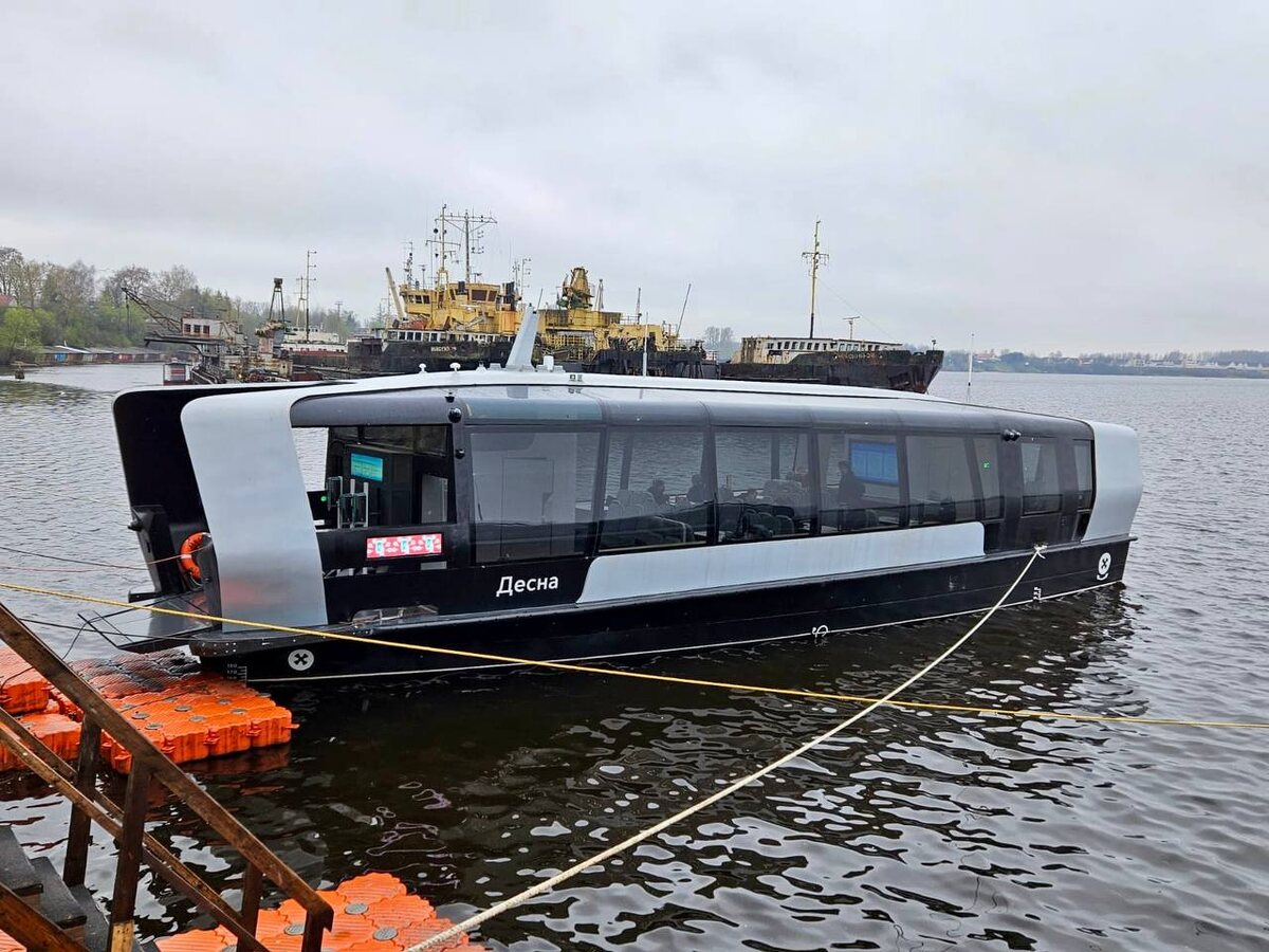   Электросудно «Десна»
