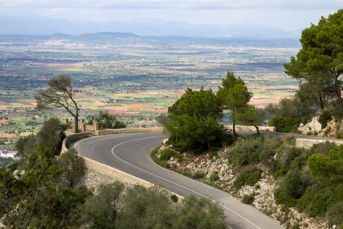 Благодаря аренде авто в Европе, путешествия преобретают совсем другие краски))