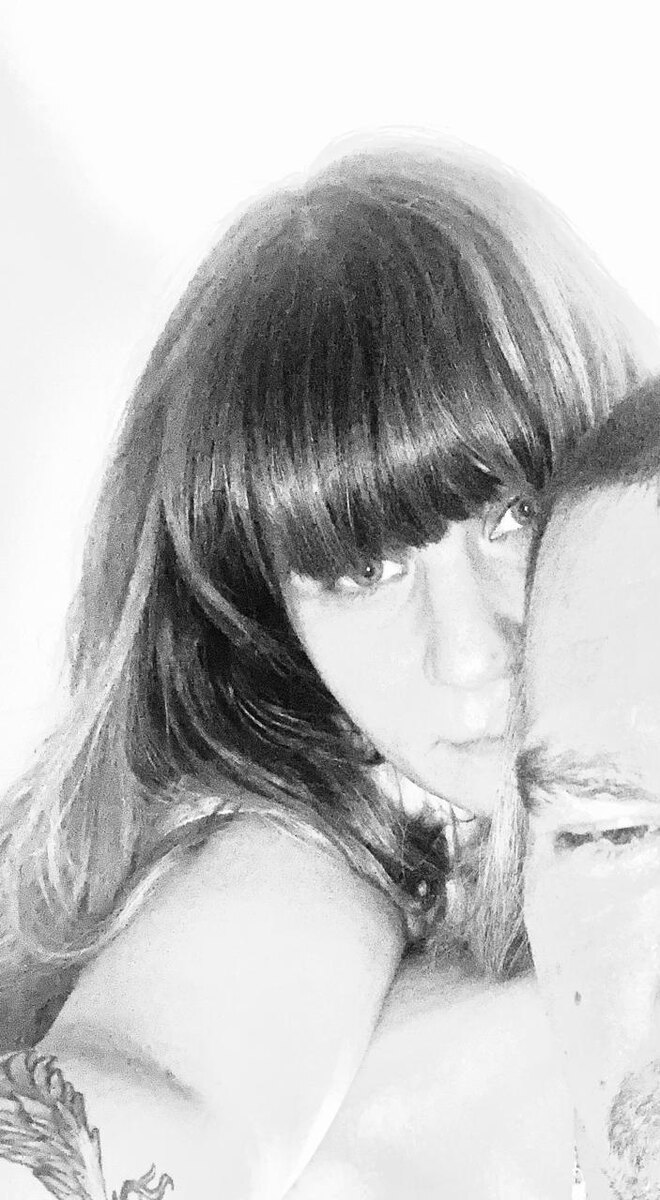 Фото автора. Отношения без абьюза, без манипуляций, без лжи -Возможны. Стоит только перестать бояться потерять то, что терять не страшно.