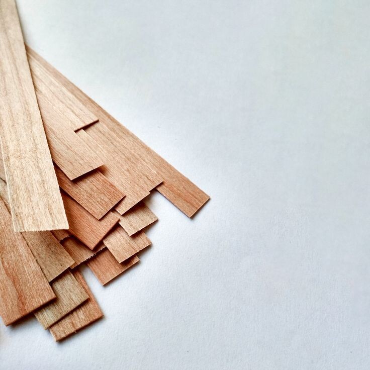 Деревянные фитили сорта американская вишня лучше всего подходят, так как создают ровное пламы и приятный треск