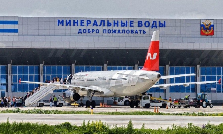 В аэропорту Минеральных Вод - скандал. Сотрудника авиакомпании обвиняют в вымогательстве