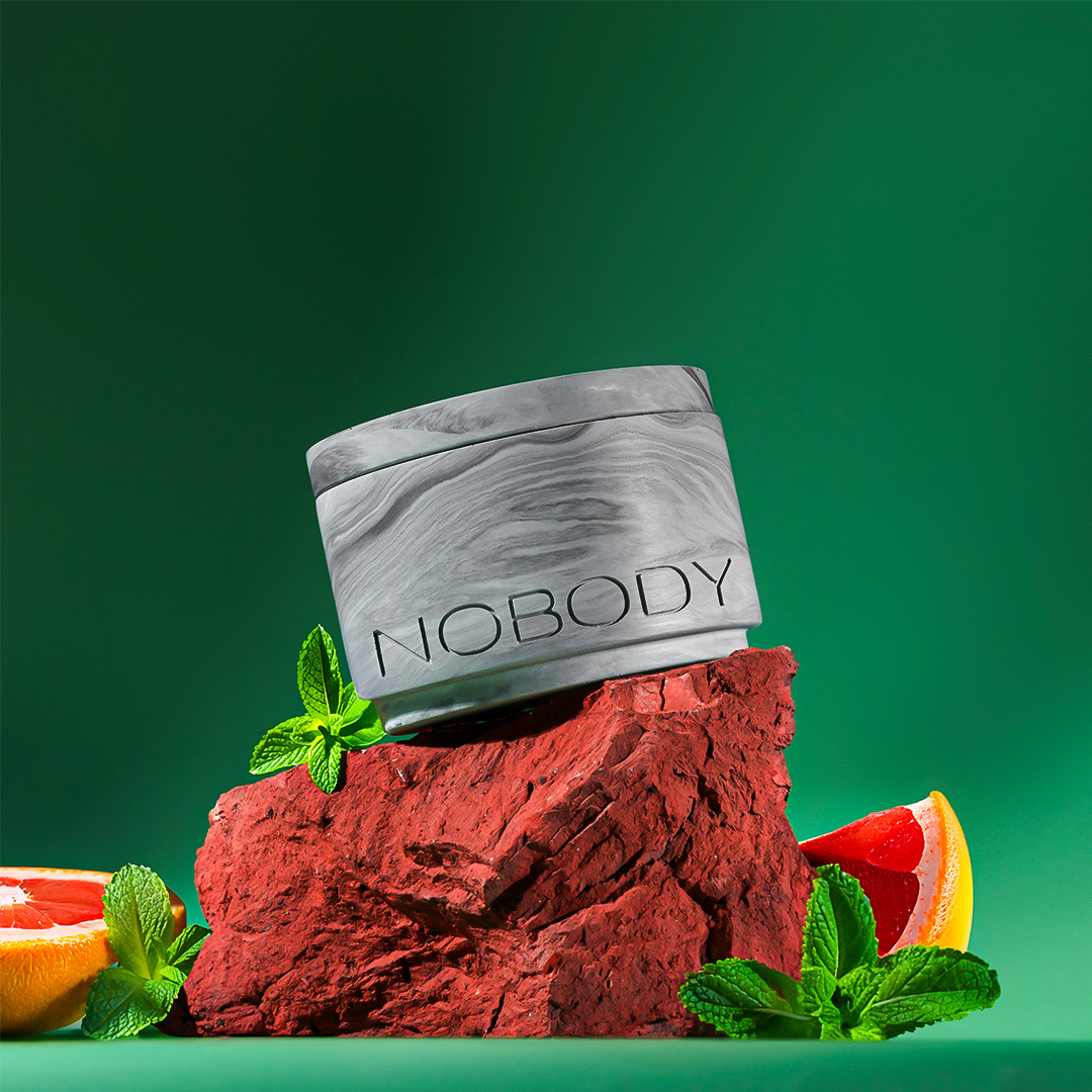 Ароматическая свеча NOBODY с ароматом Grapefruit and Mint объемом 150 мл