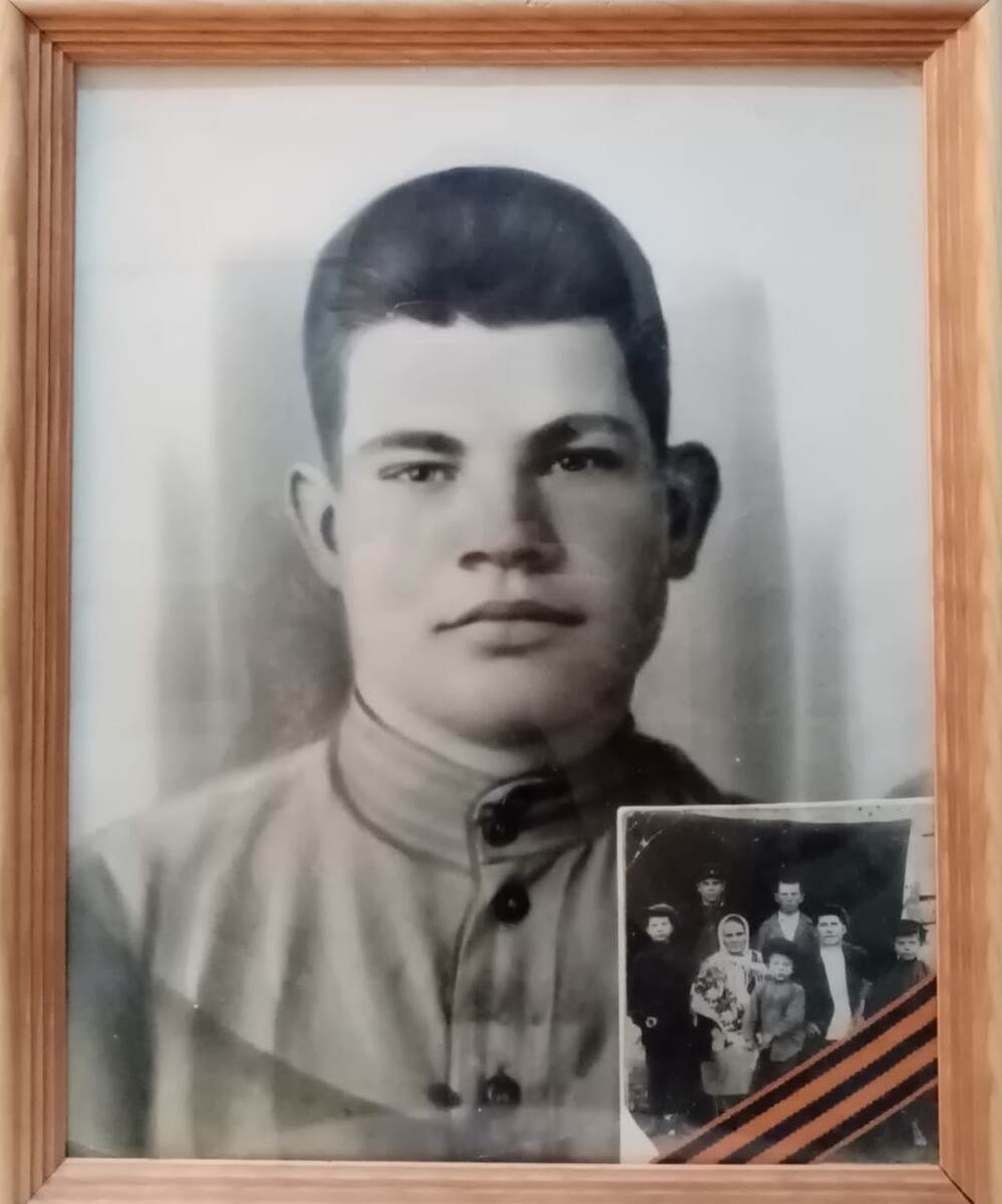 Мой дед Головинский Дмитрий Яковлевич и дядя Головинский Иван Дмитриевич - простые солдаты Великой Победы