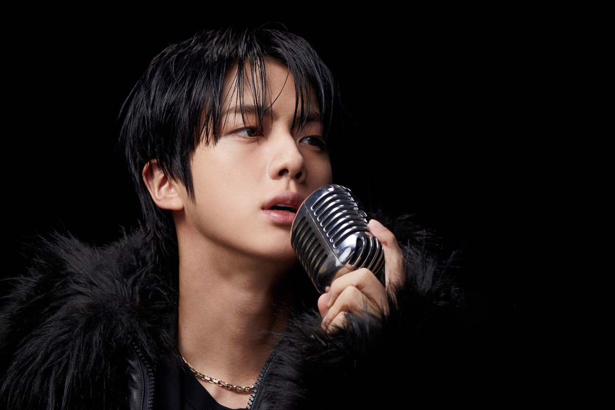     Это успех: все билеты на фанкон Джина из BTS в Корее распроданы