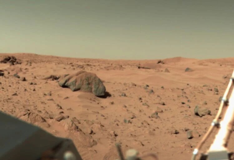 Фотография Марса, сделанная на камеру «Викинг-1». Источник изображения: wikimedia.org