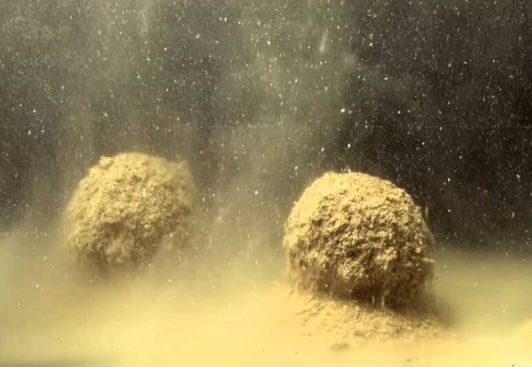 Пылящая рыболовная прикормка 