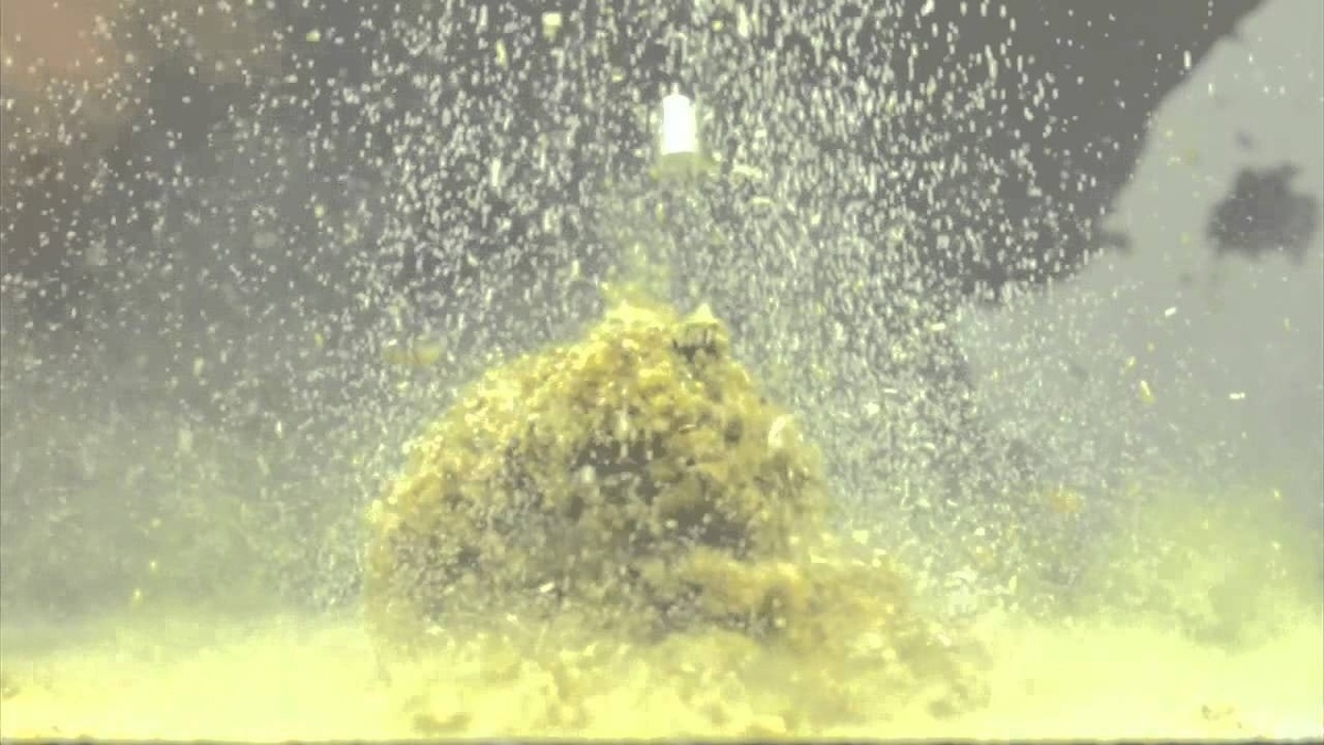 Пылящая рыболовная прикормка 