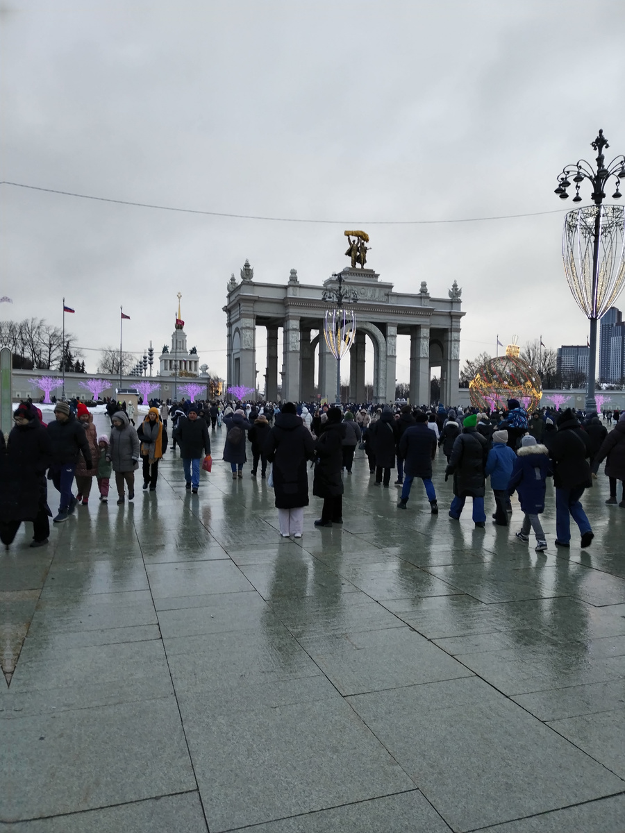 ВДНХ 5 января (фото с зоопарка почему-то нет 🤔) 