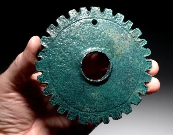 Часть уникального механизма древних инков. (Фото: sun1-92.userapi.com).