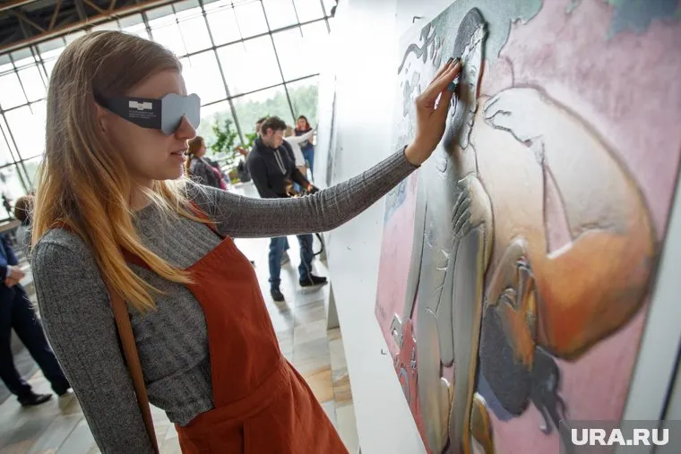 Незрячие тоже смогут оценить искусство прошлого (архивное фото)
Фото: Александр Мамаев © URA.RU