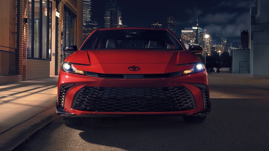    На фото: спецверсия Toyota Camry Nightshade