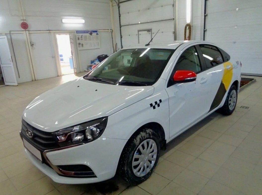 Лада Веста в такси