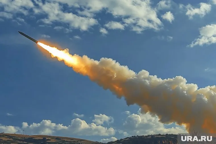 ВСУ нанесли удар по рынку в Алешках
Фото: Создано в Midjourney © URA.RU