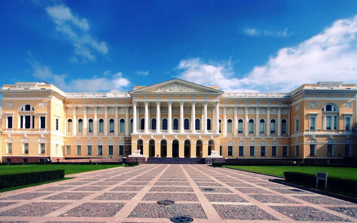 источник: https://cdn.culture.ru/images/0b95bfa5-cf56-5385-94cb-06723ff2f077