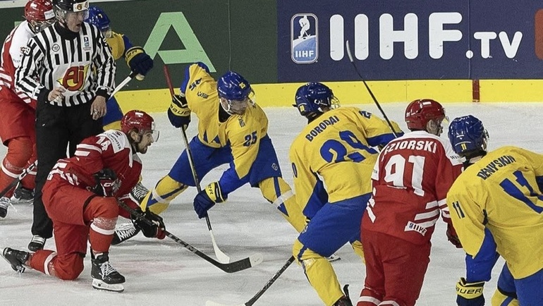    Сборная Украины победила Польшу (4:1) в матче чемпионата мира дивизиона IА.ИИХФ