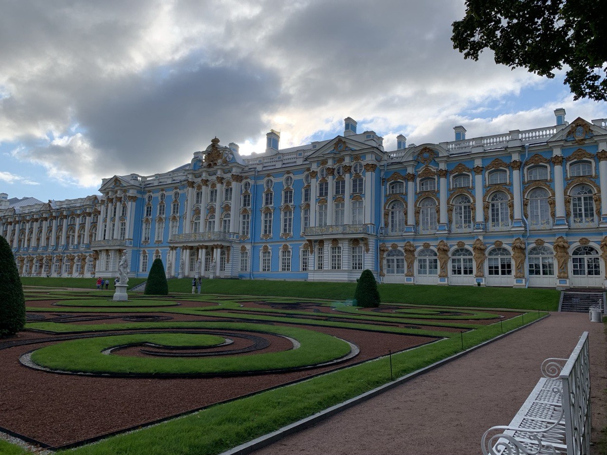 Большой Екатерининский дворец в Пушкине