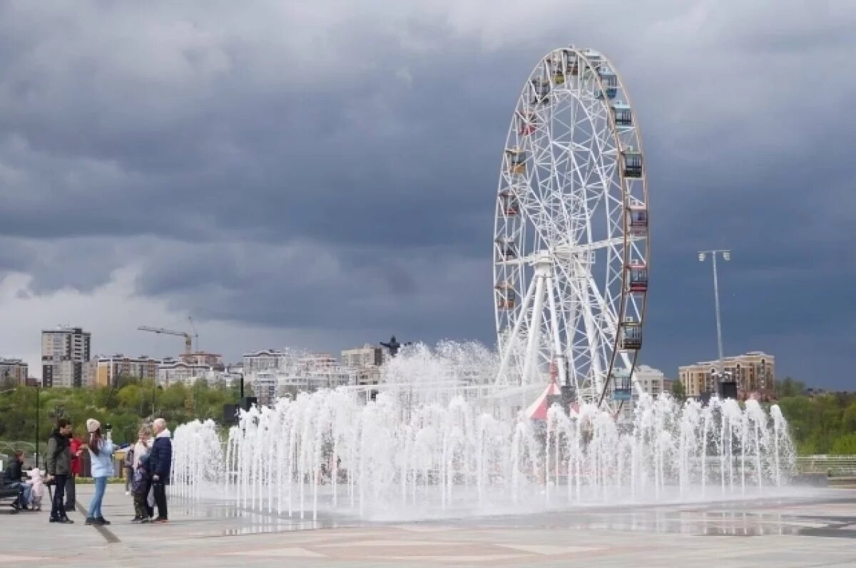    В Чебоксарах стартовал долгожданный сезон фонтанов