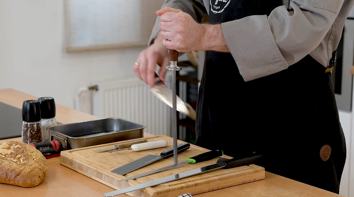 Необходимые ножи и мусат