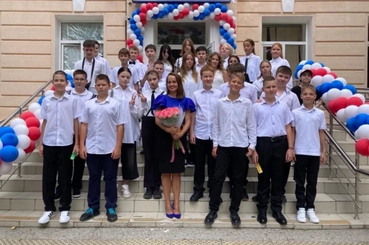    По словам учителя, чем дружнее класс, тем выше в нём успеваемость.