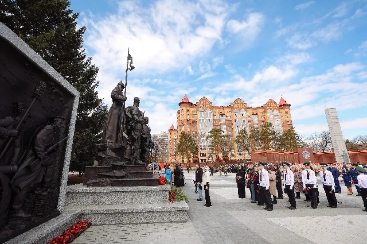    В Приамурье на площади Победы открыли мемориал, который объединяет эпохи